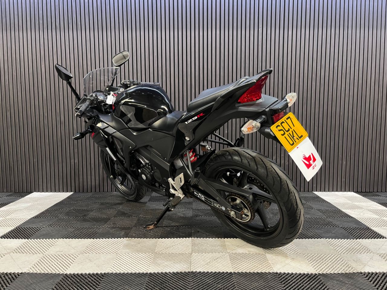 Used Honda CBR125R for sale - 78435487: Photo 10