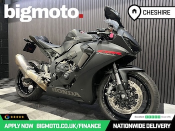 Used Honda CBR1000RR Fireblade undefined for sale - bike-78970452: Photo
