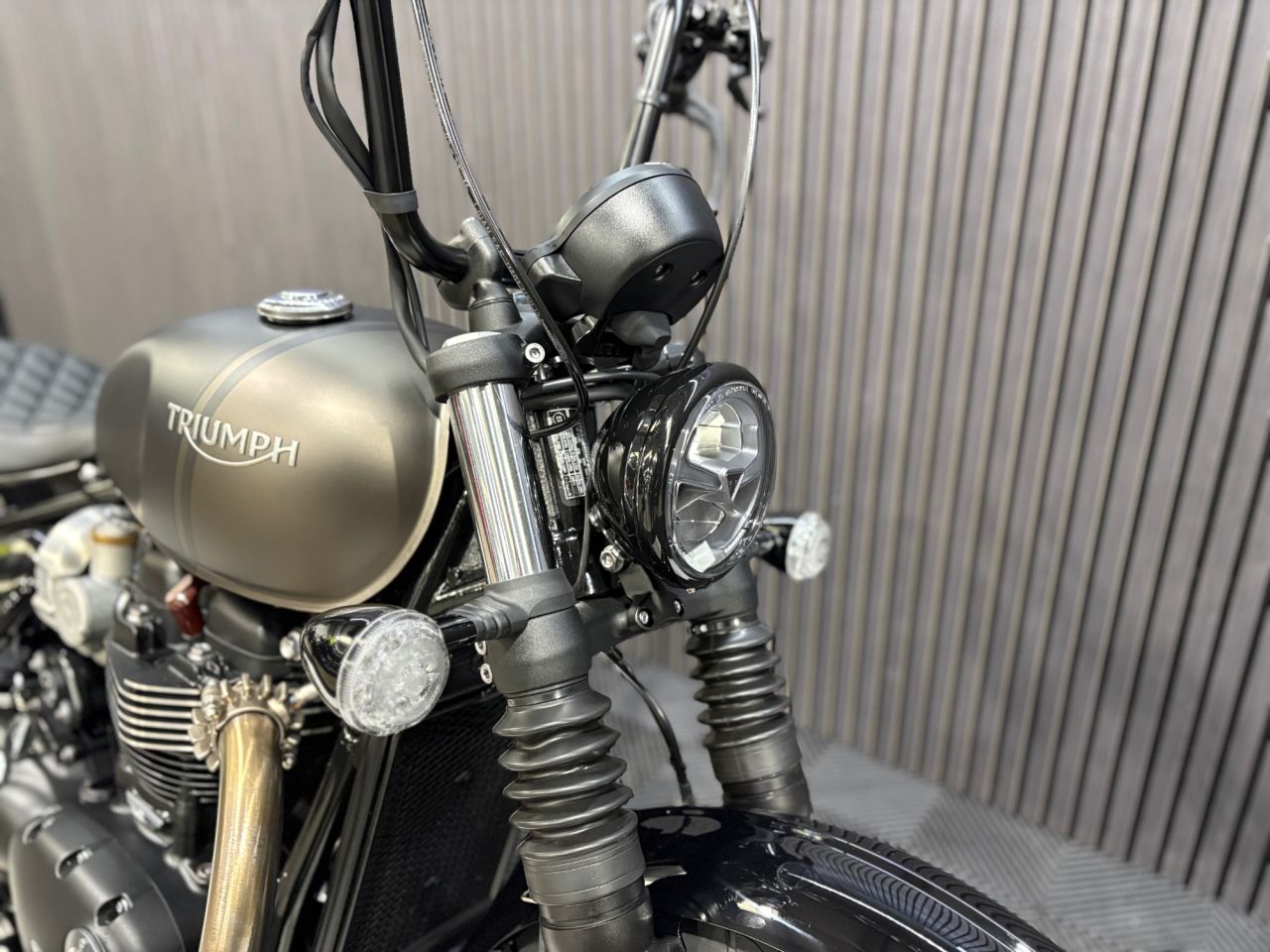 Used Triumph Bobber for sale - 78435526: Photo 16