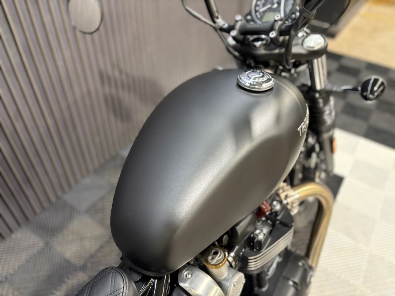 Used Triumph Bobber for sale - 78435526: Photo 21