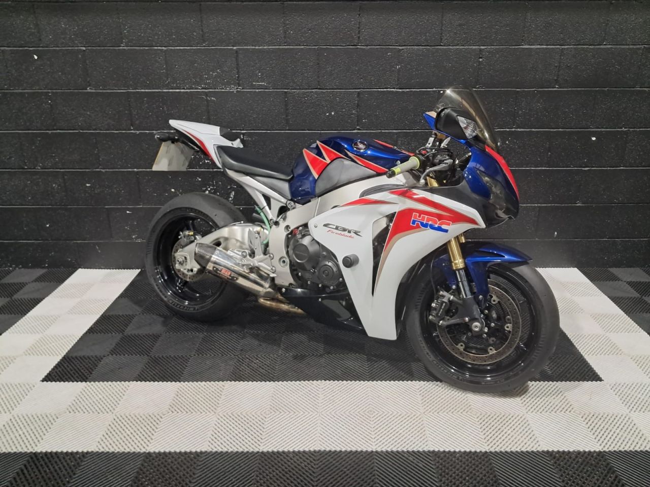 Used Honda CBR1000RR Fireblade for sale - 78435352: Photo 6