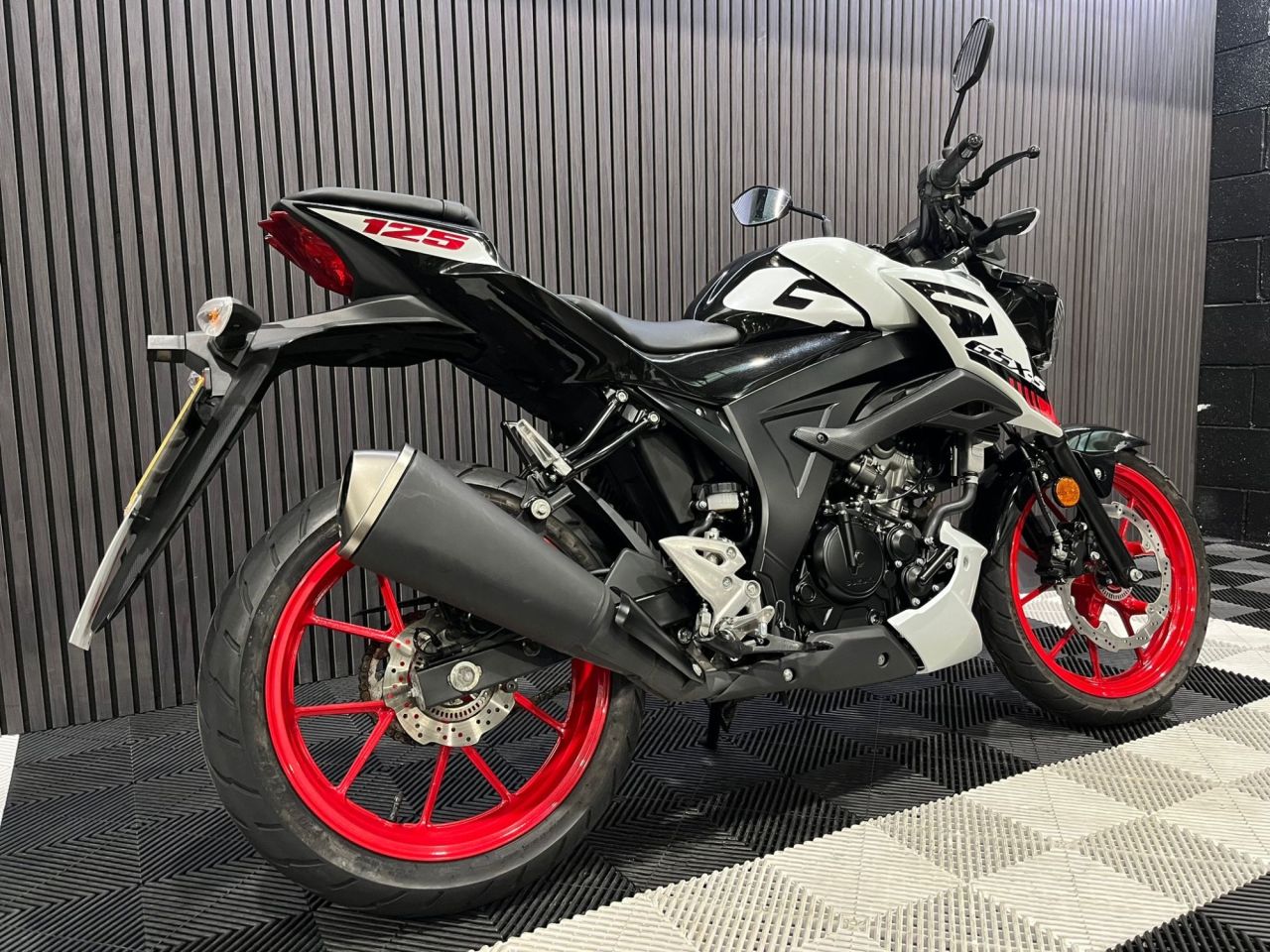 Used Suzuki GSX-S125 for sale - 78434644: Photo 4