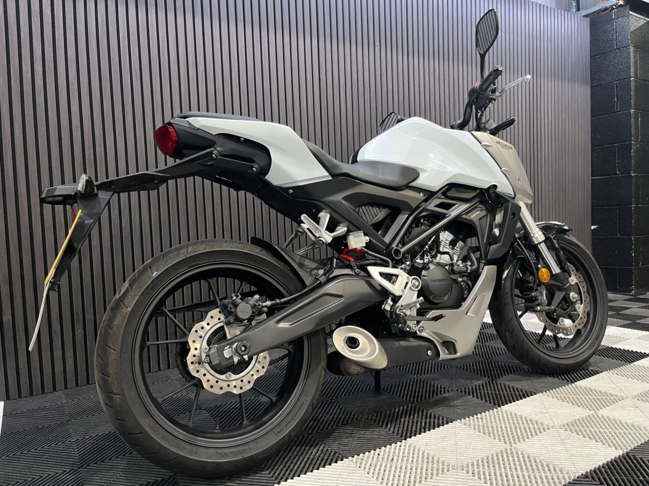 Used Honda CB125R for sale - 78434882: Photo 4