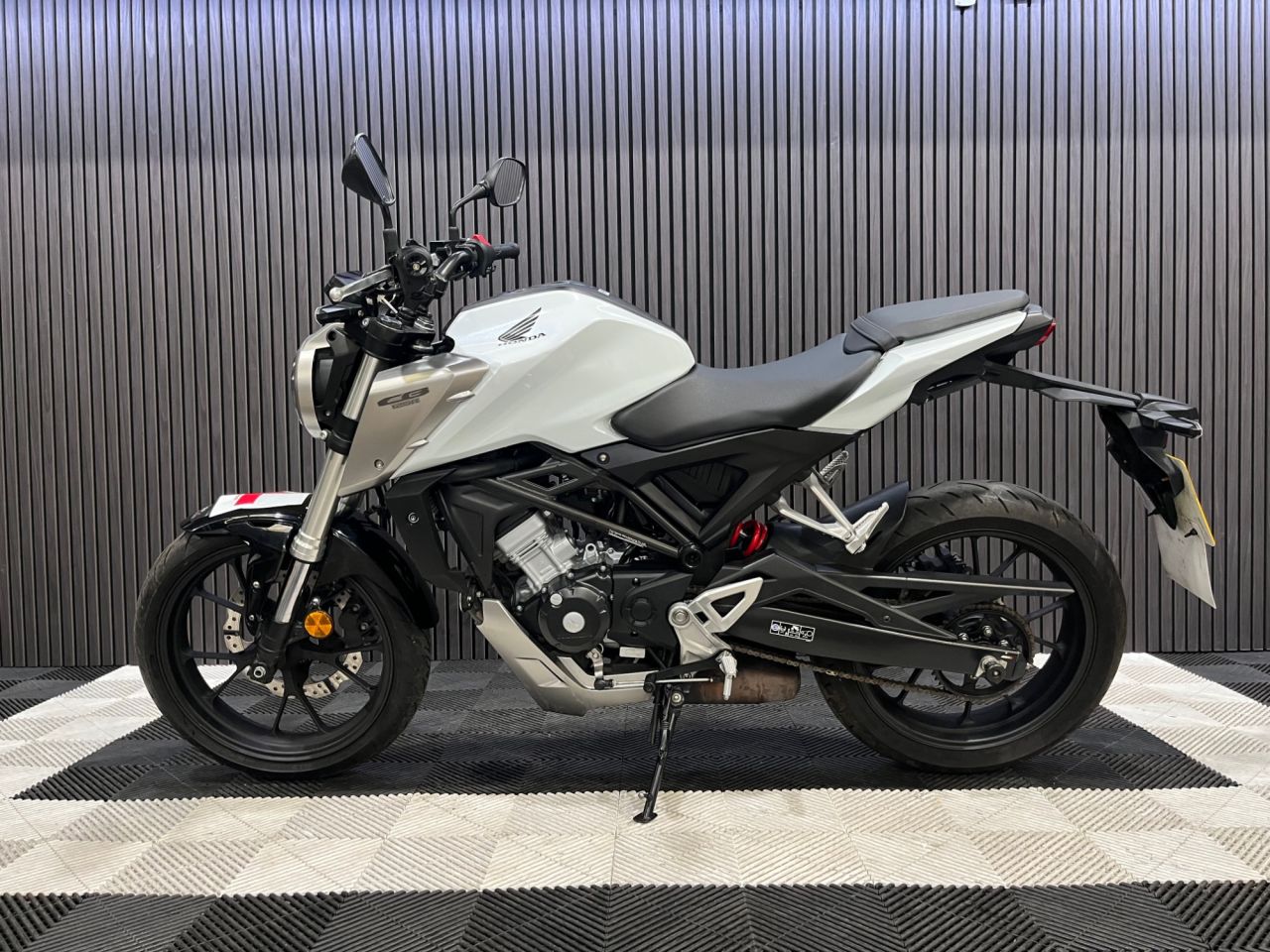 Used Honda CB125R for sale - 78434882: Photo 9