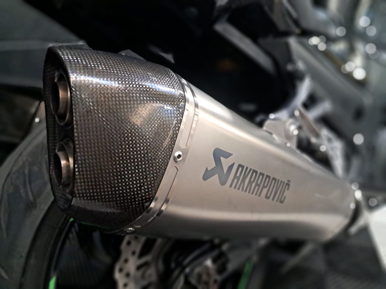 Used Kawasaki ZZR1400 for sale - 78435506: Photo 14