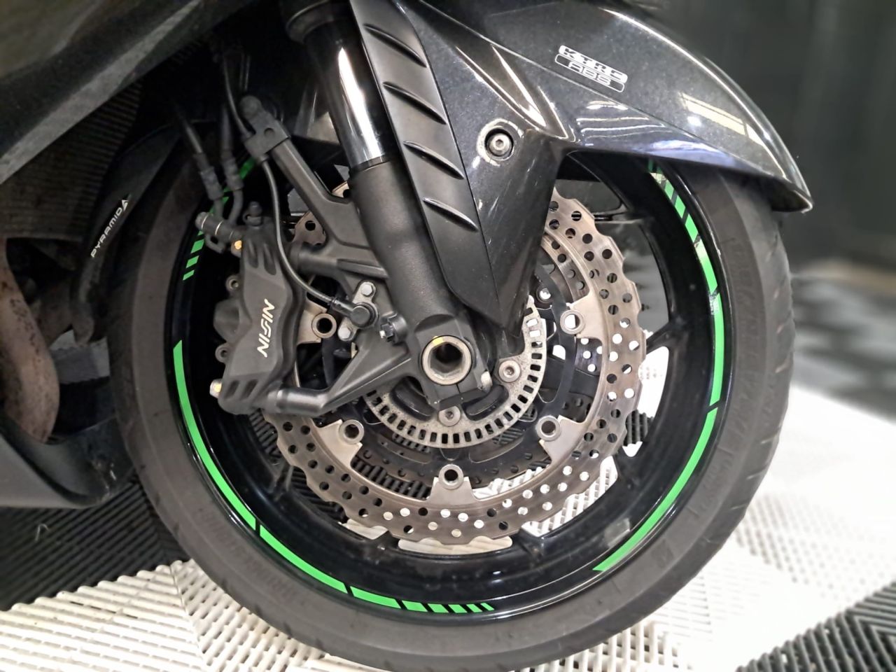 Used Kawasaki ZZR1400 for sale - 78435506: Photo 18