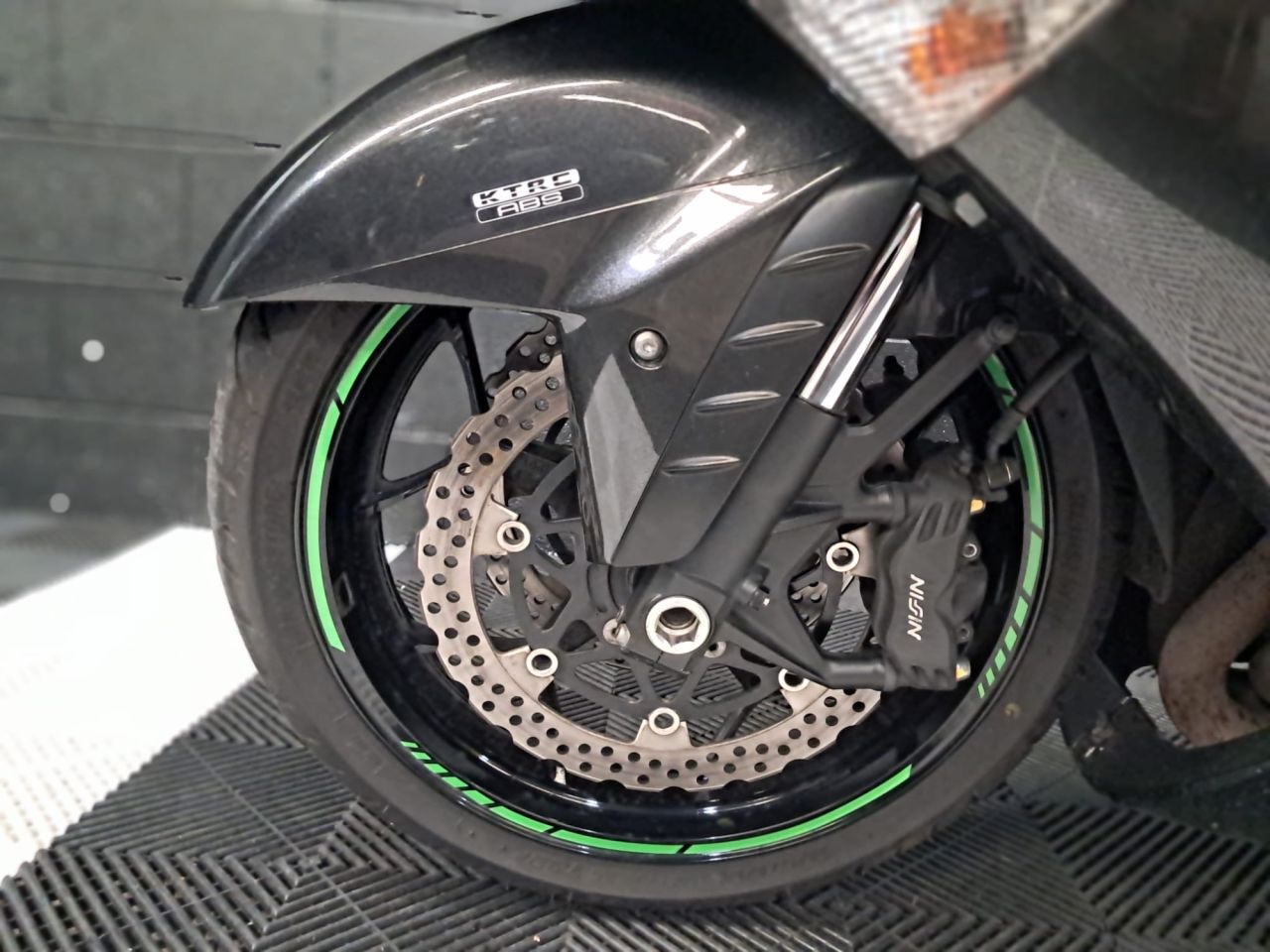 Used Kawasaki ZZR1400 for sale - 78435506: Photo 24