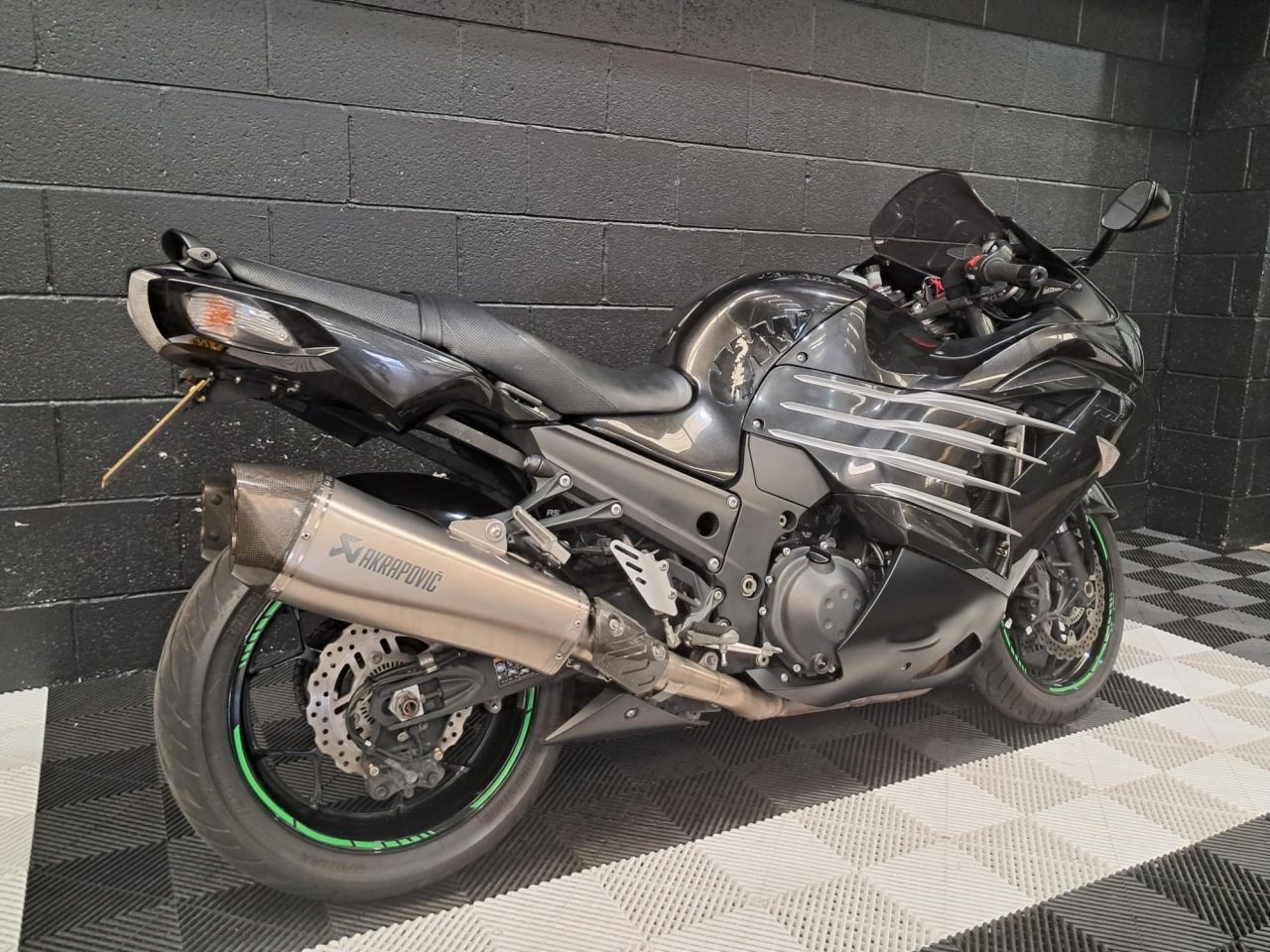 Used Kawasaki ZZR1400 for sale - 78435506: Photo 4