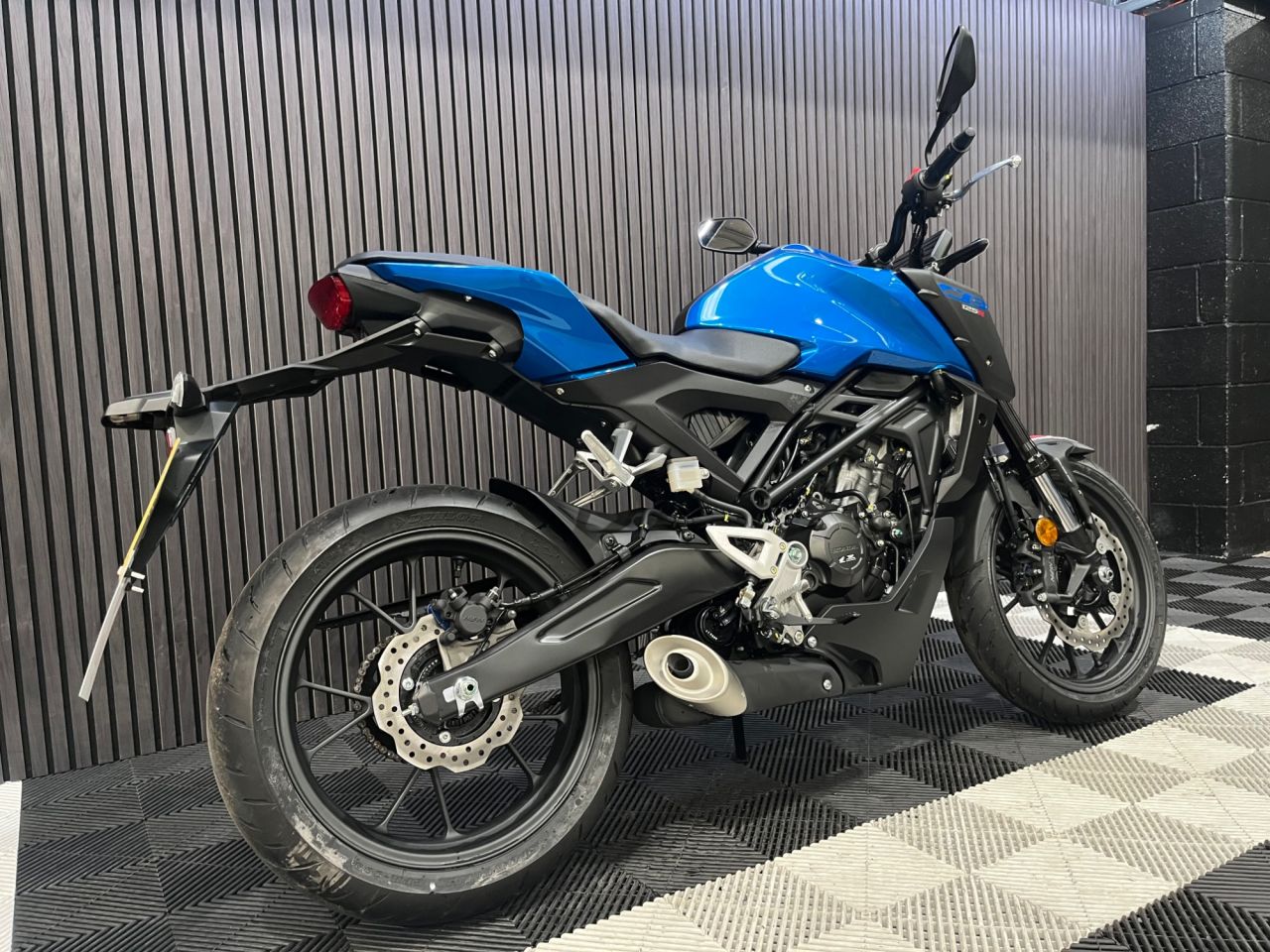 Used Honda CB125R for sale - 78435452: Photo 4