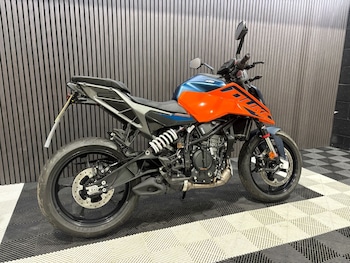Used KTM 125 Duke undefined for sale - bike-78435138: Photo