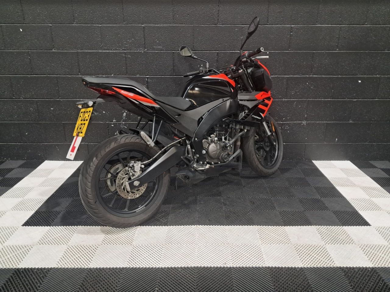 Used Aprilia Tuono 125 for sale - 78435046: Photo 11