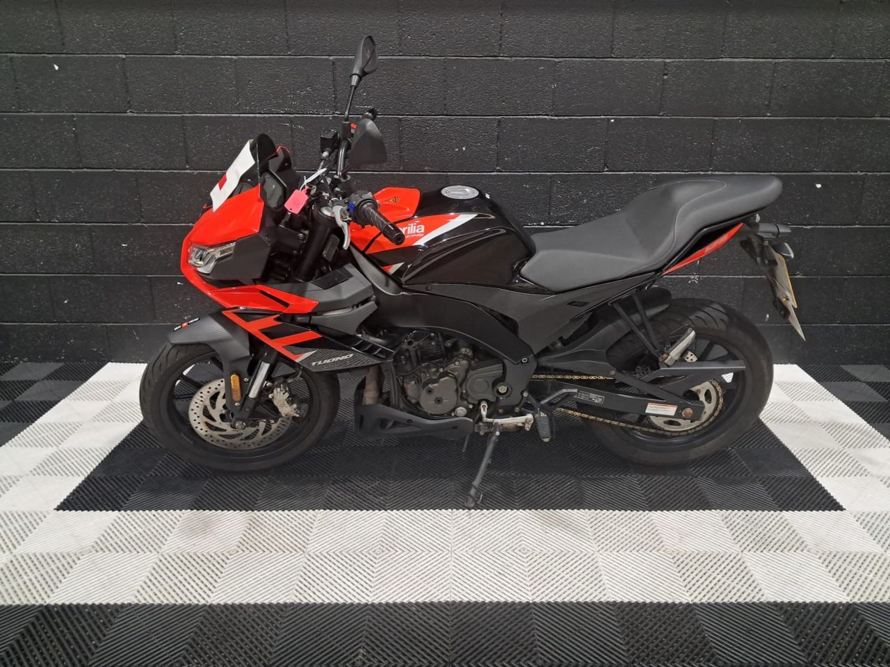 Used Aprilia Tuono 125 for sale - 78435046: Photo 9