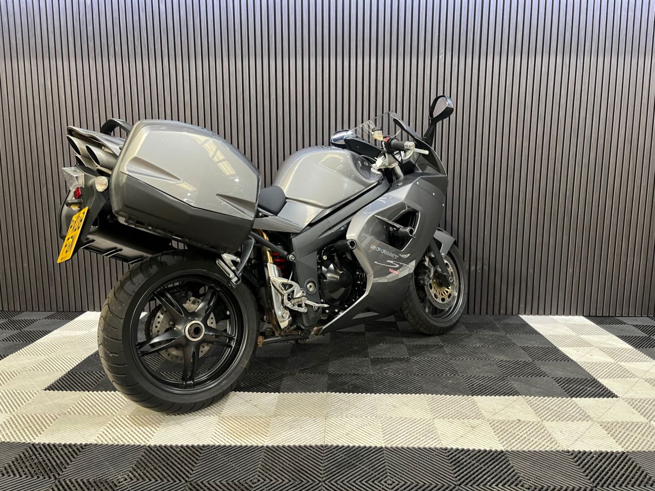 Used Triumph Sprint ST 1050 for sale - 78435173: Photo 11