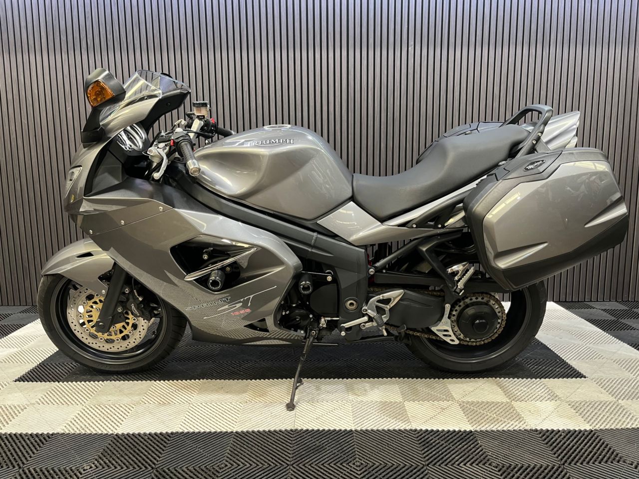 Used Triumph Sprint ST 1050 for sale - 78435173: Photo 9