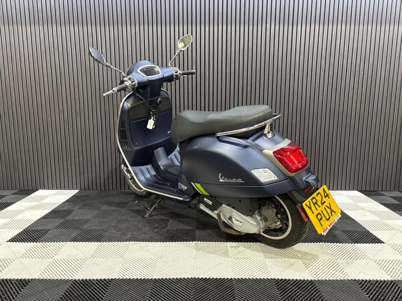 Used Piaggio Vespa GTS for sale - 78435713: Photo 10