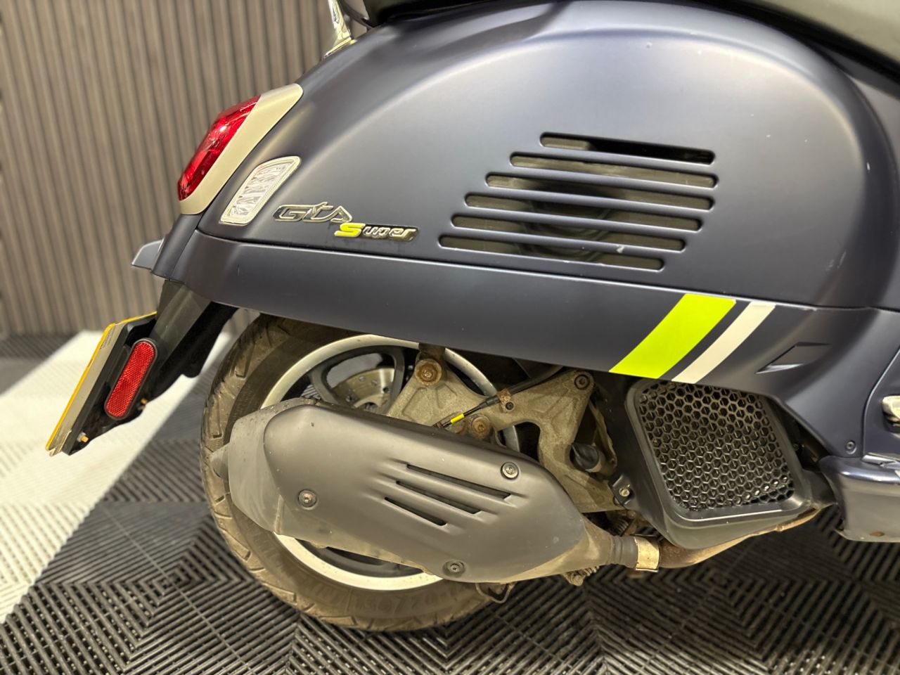Used Piaggio Vespa GTS for sale - 78435713: Photo 13