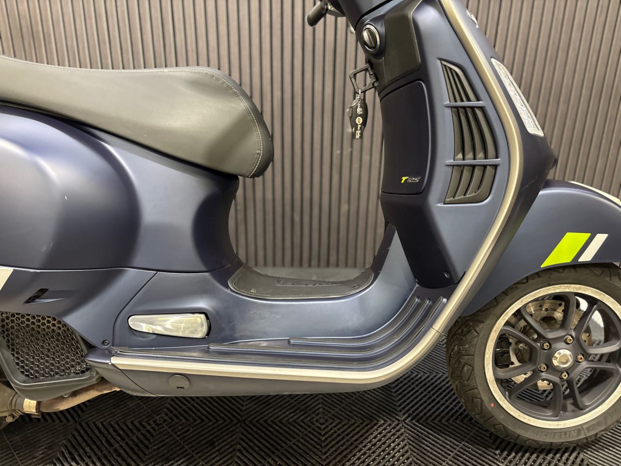 Used Piaggio Vespa GTS for sale - 78435713: Photo 14