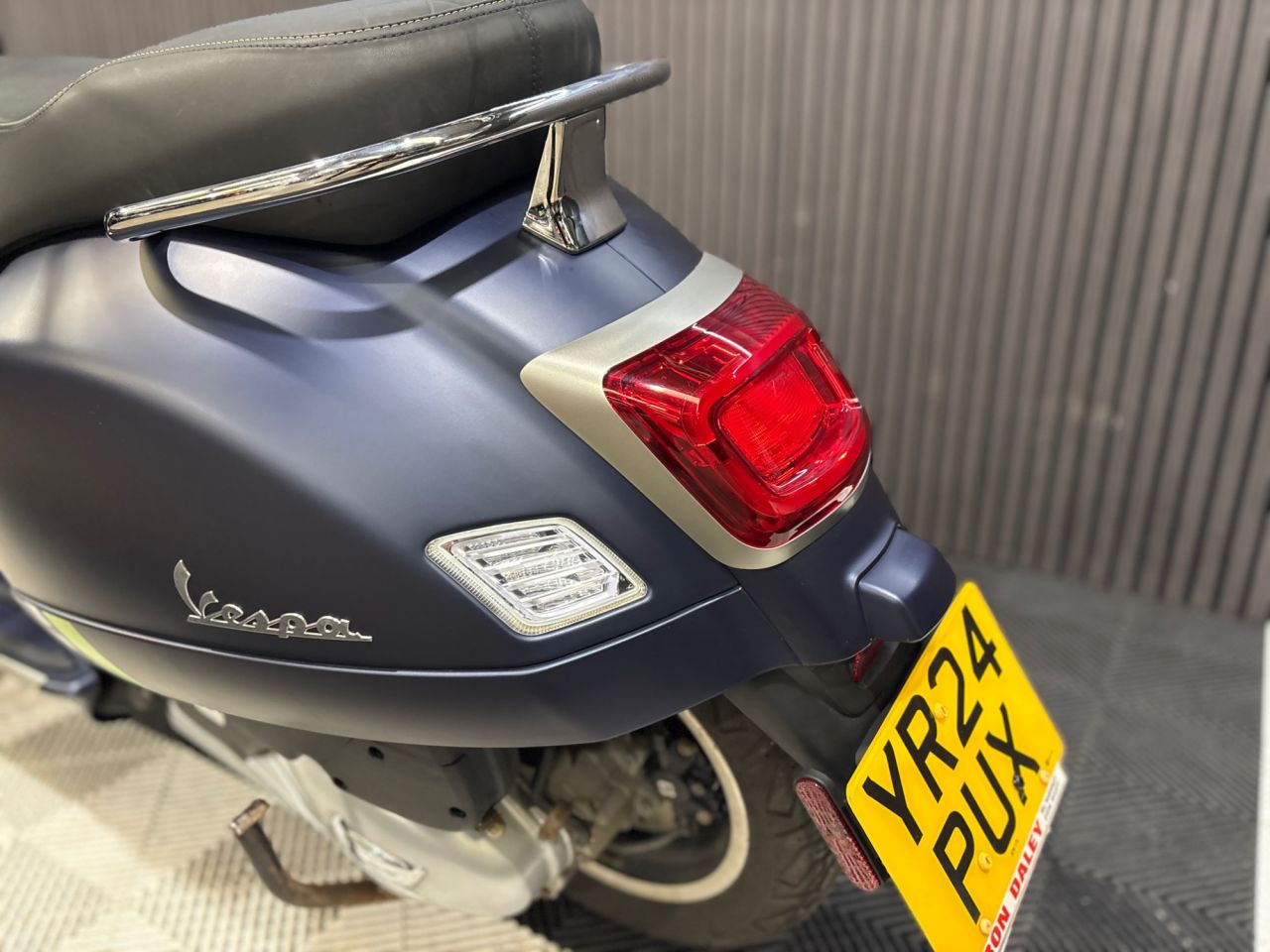 Used Piaggio Vespa GTS for sale - 78435713: Photo 18