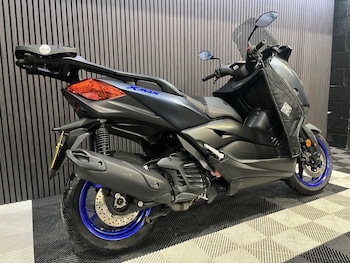 Used Yamaha XMAX 125 undefined for sale - bike-78435609: Photo