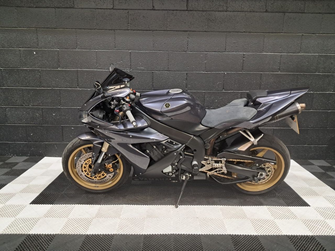 Used Yamaha R1 for sale - 78434809: Photo 9