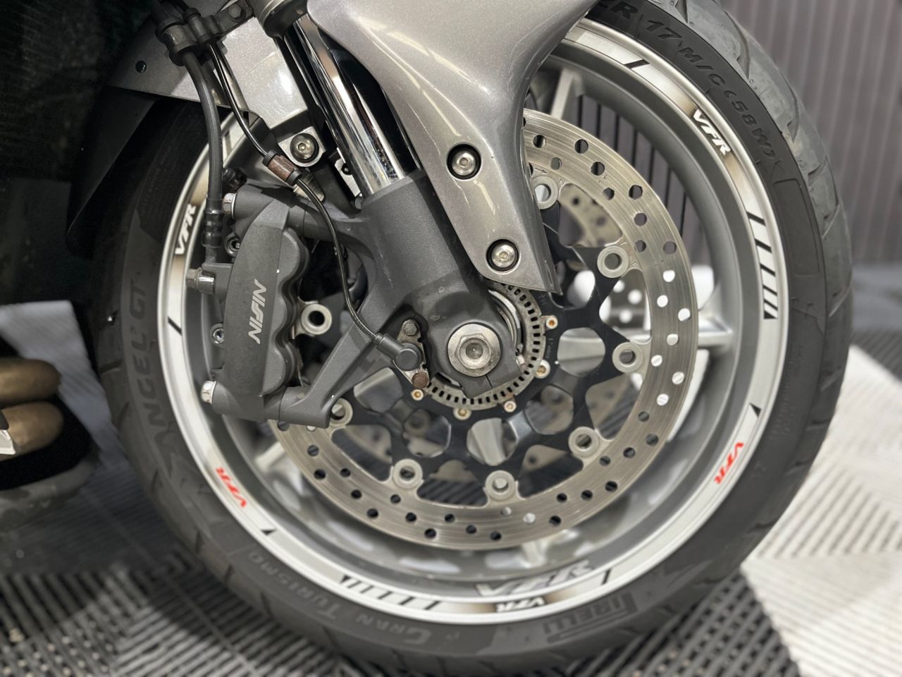 Used Honda VFR1200F for sale - 78640120: Photo 23