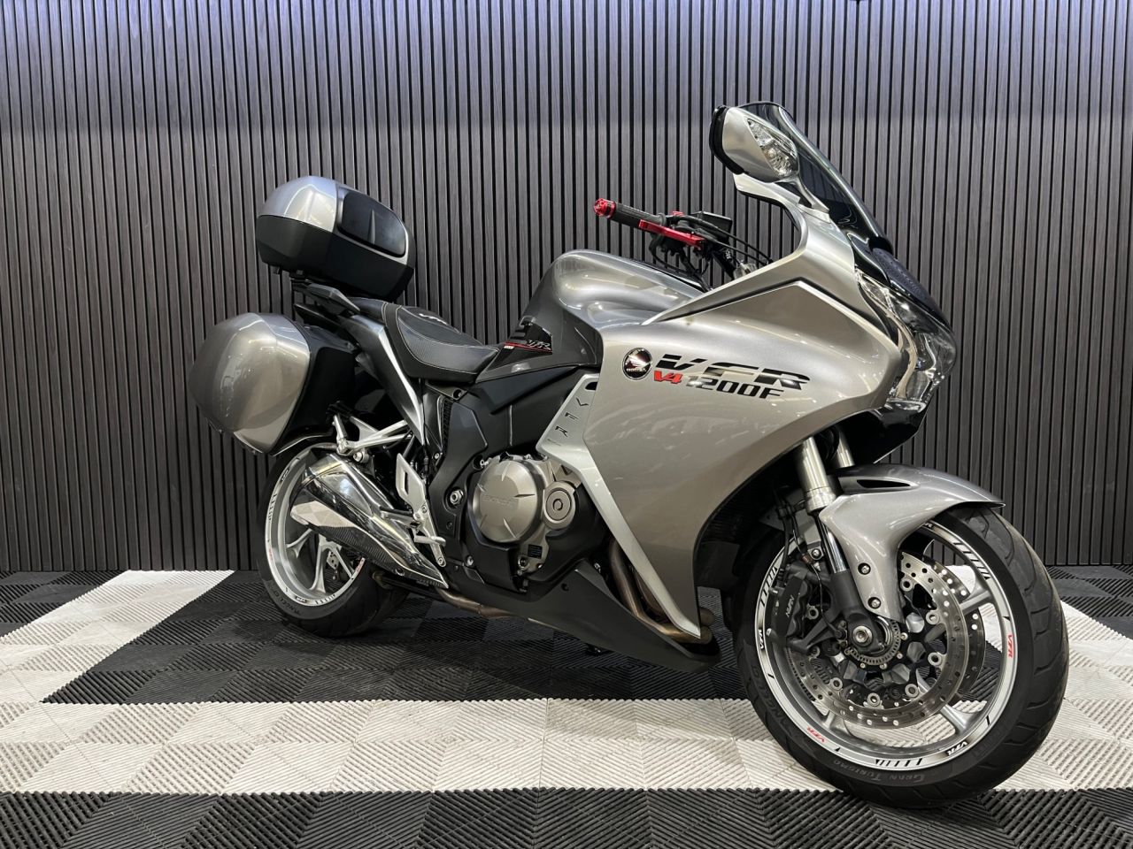 Used Honda VFR1200F for sale - 78640120: Photo 6