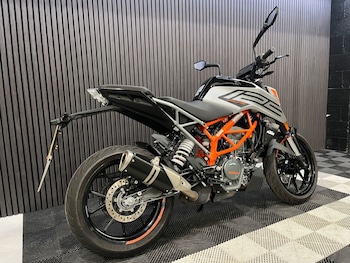 Used KTM 125 Duke undefined for sale - bike-78434565: Photo