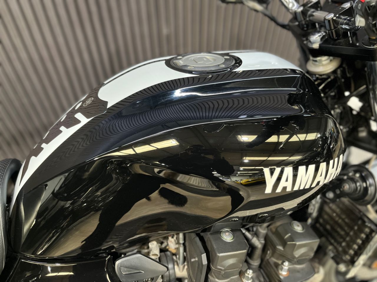 Used Yamaha XJR1300 for sale - 78434660: Photo 17