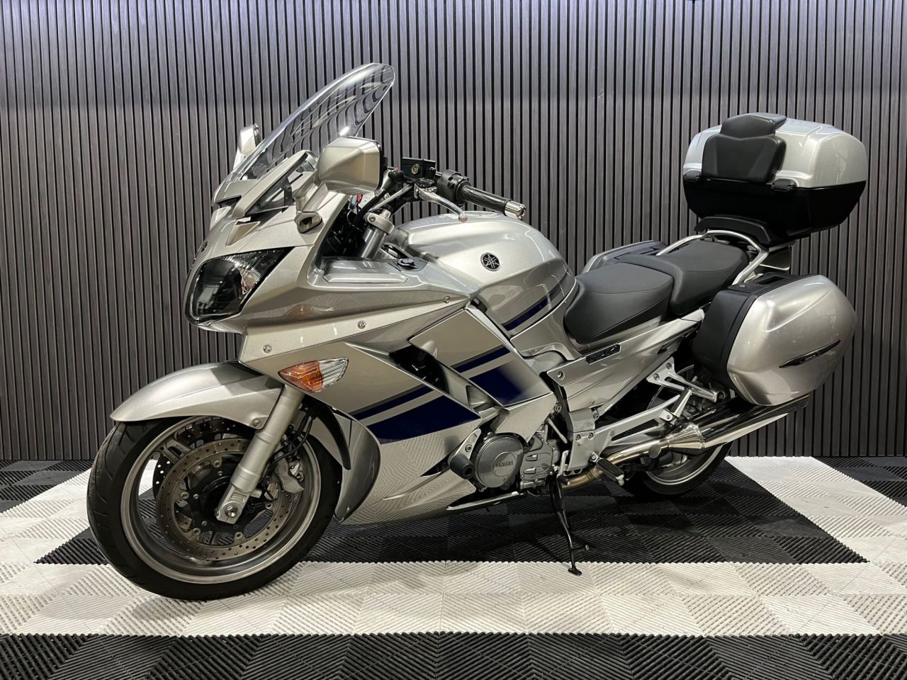 Used Yamaha FJR1300 for sale - 78435124: Photo 7