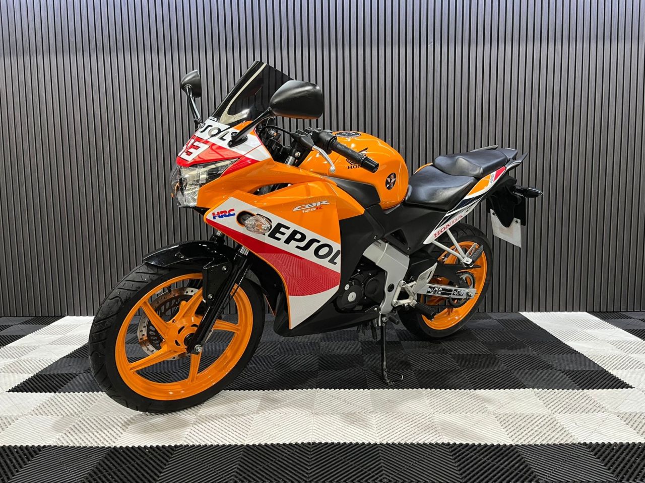 Used Honda CBR125R for sale - 78435414: Photo 7