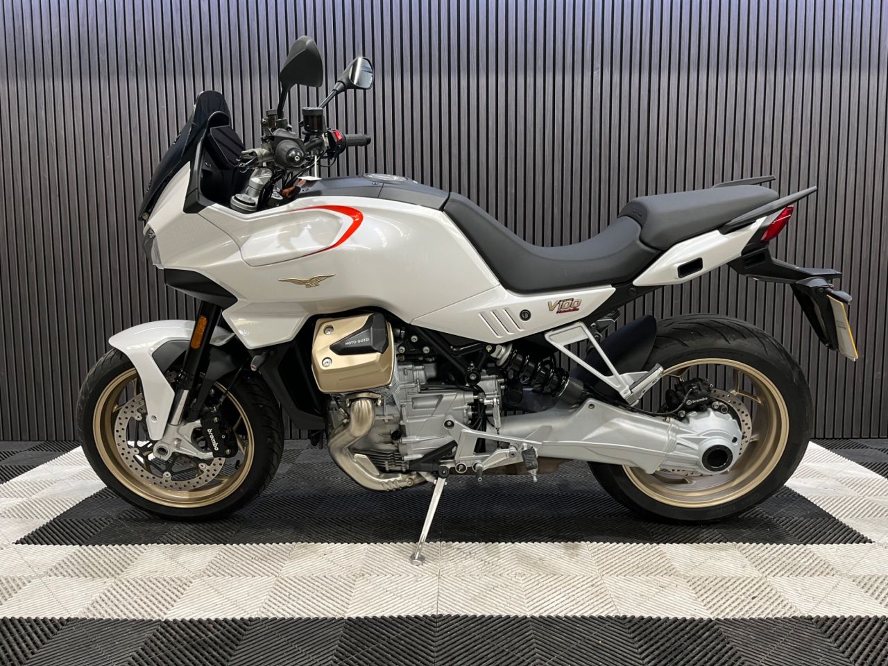 Used Moto Guzzi V100 Mandello for sale - 78640124: Photo 9