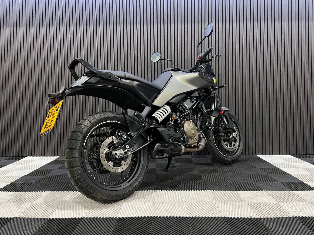 Used Husqvarna Svartpilen 125 for sale - 78435078: Photo 11