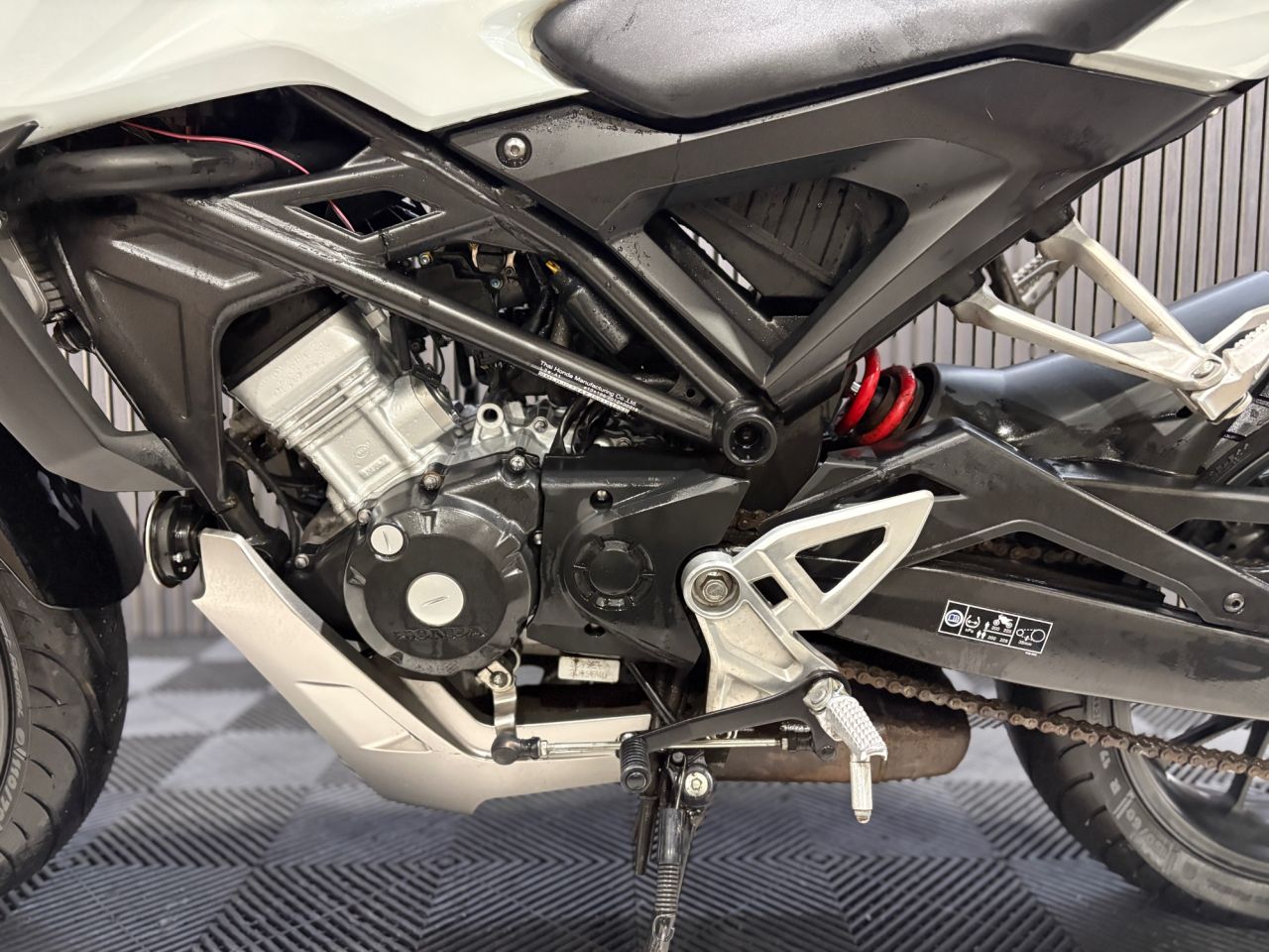 Used Honda CB125R for sale - 78435089: Photo 24