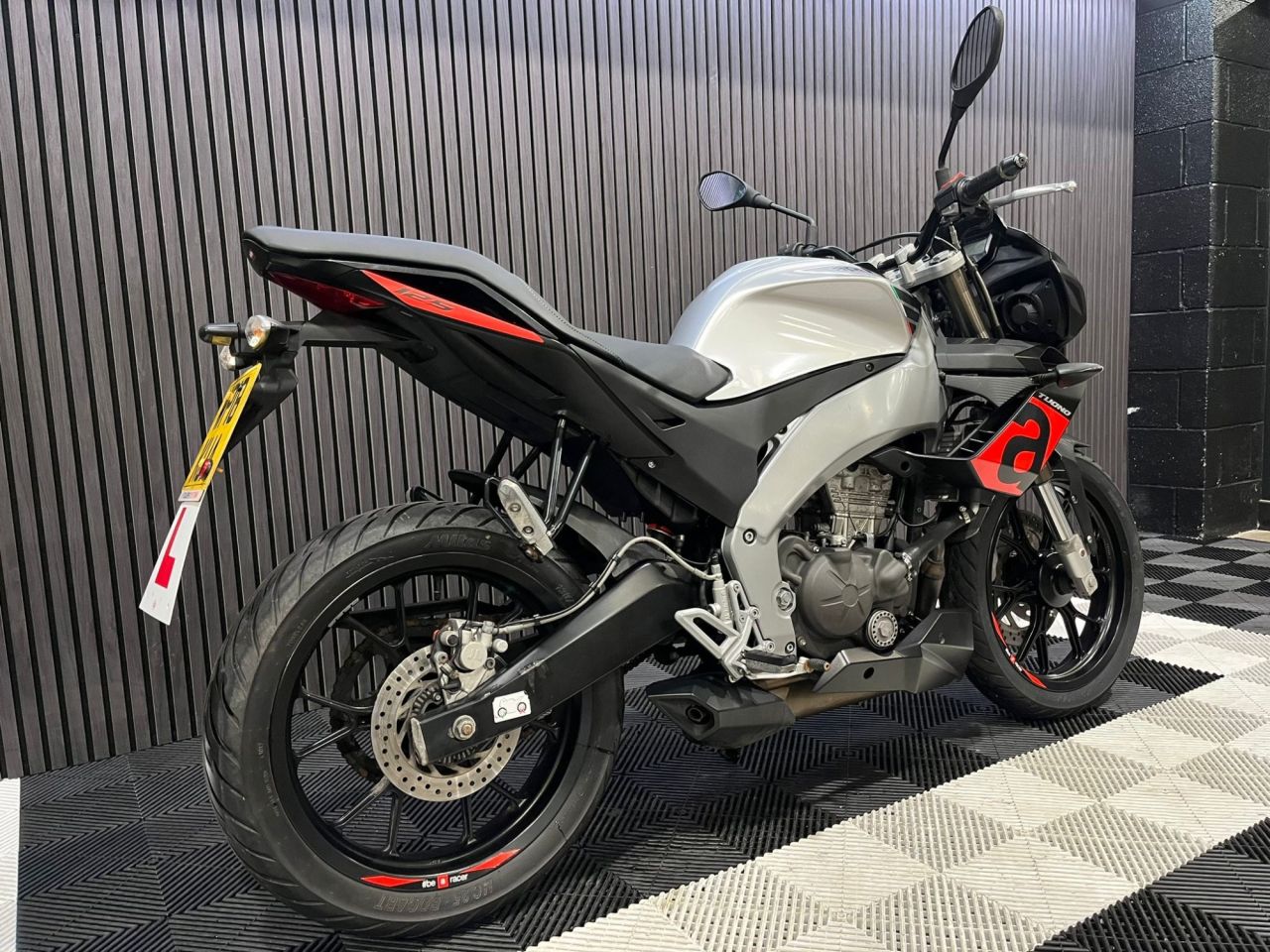 Used Aprilia Tuono 125 for sale - 78435433: Photo 4