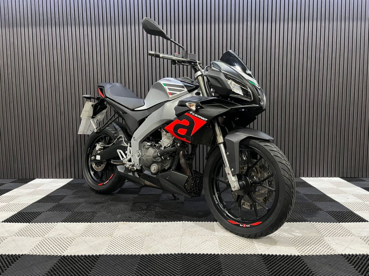 Used Aprilia Tuono 125 for sale - 78435433: Photo 6