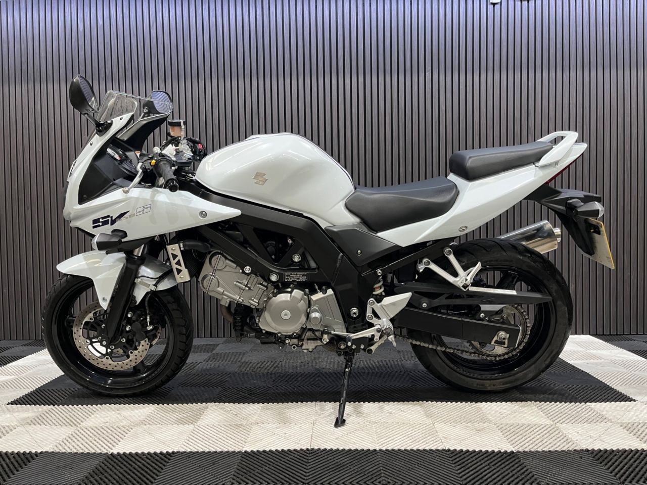 Used Suzuki SV650S for sale - 78434580: Photo 9