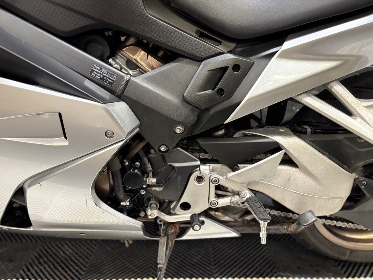 Used Honda VFR800F for sale - 78434693: Photo 24