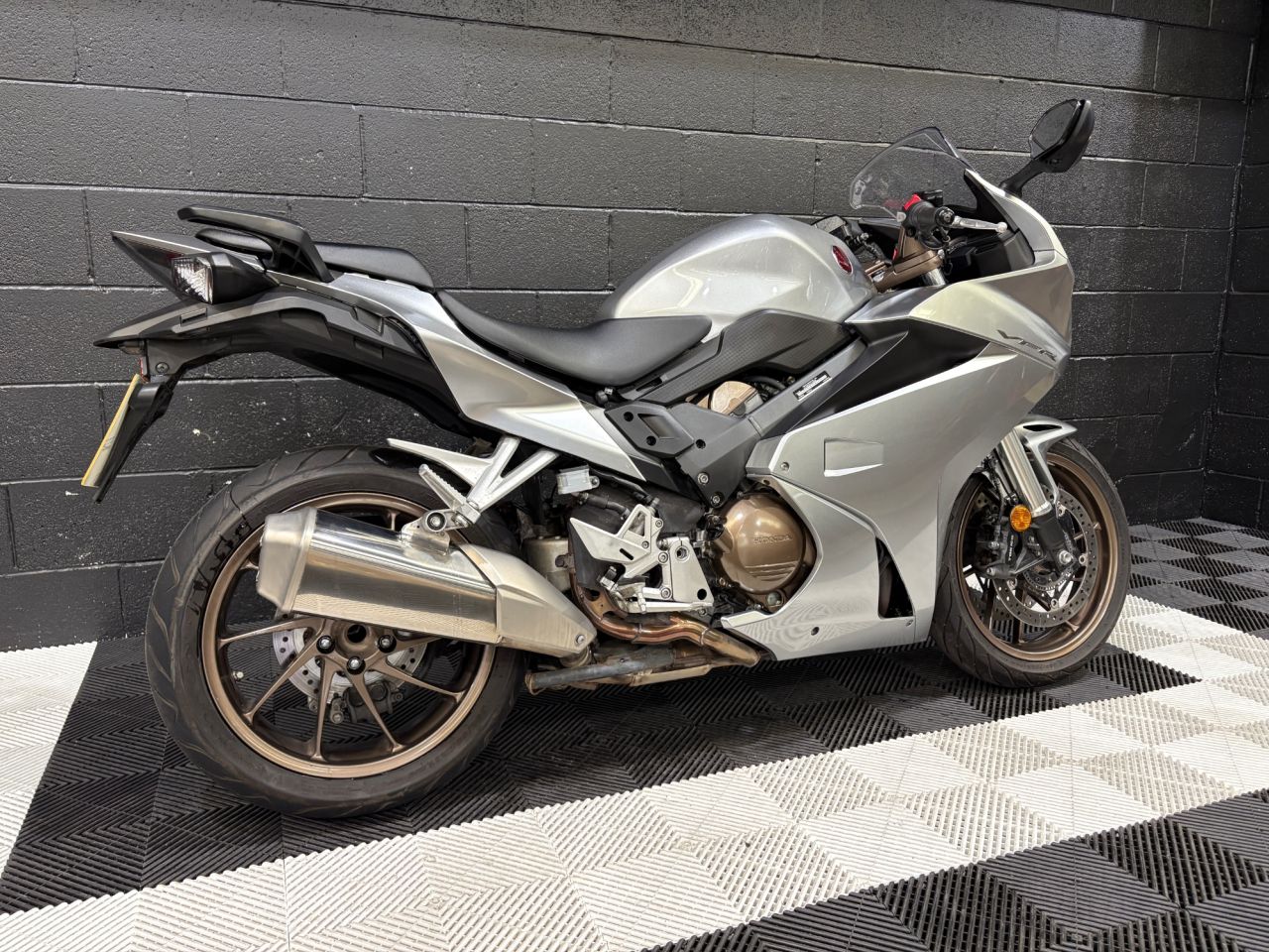Used Honda VFR800F for sale - 78434693: Photo 4