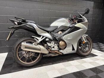Used Honda VFR800F undefined for sale - bike-78434693: Photo