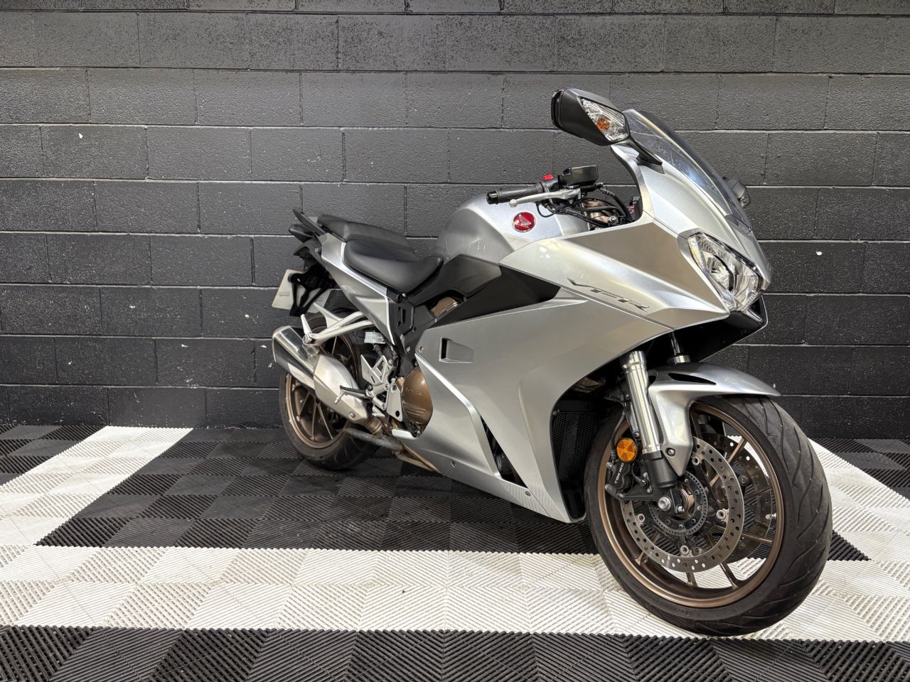 Used Honda VFR800F for sale - 78434693: Photo 5