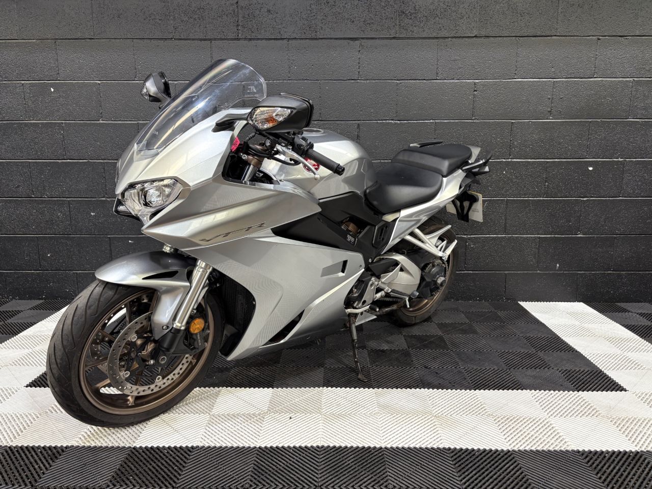 Used Honda VFR800F for sale - 78434693: Photo 6