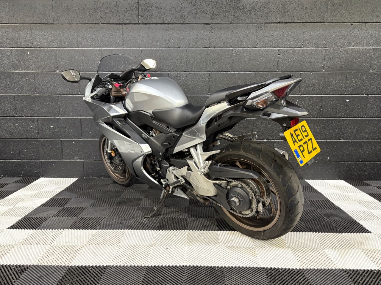 Used Honda VFR800F for sale - 78434693: Photo 9
