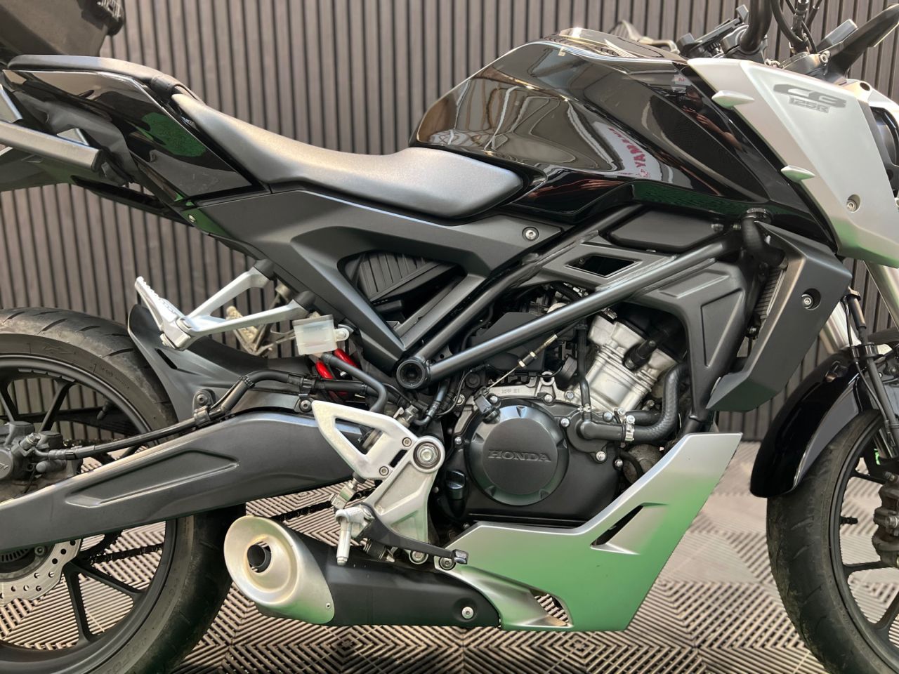 Used Honda CB125R for sale - 78640097: Photo 13