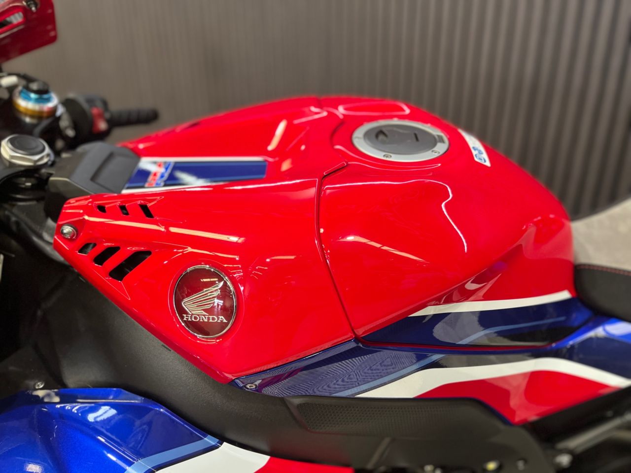 Used Honda CBR1000RR Fireblade for sale - 78434755: Photo 22
