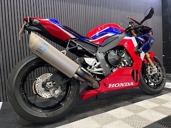 Used Honda CBR1000RR Fireblade undefined for sale - bike-78434755: Photo