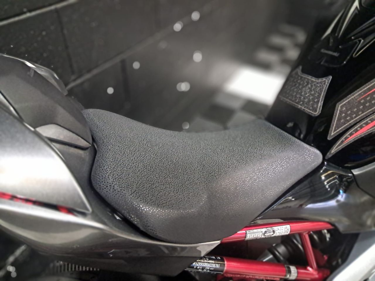 Used Kawasaki ZR900 for sale - 78434490: Photo 17