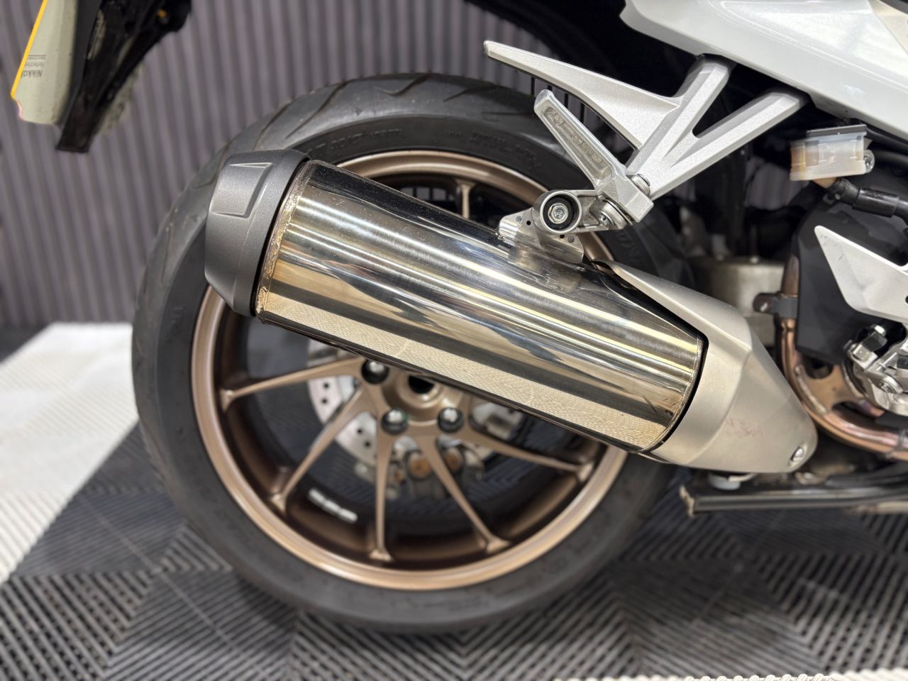 Used Honda VFR800F for sale - 78857943: Photo 17