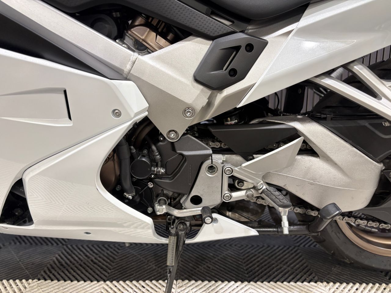 Used Honda VFR800F for sale - 78857943: Photo 21