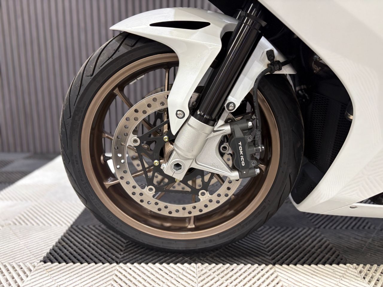 Used Honda VFR800F for sale - 78857943: Photo 24