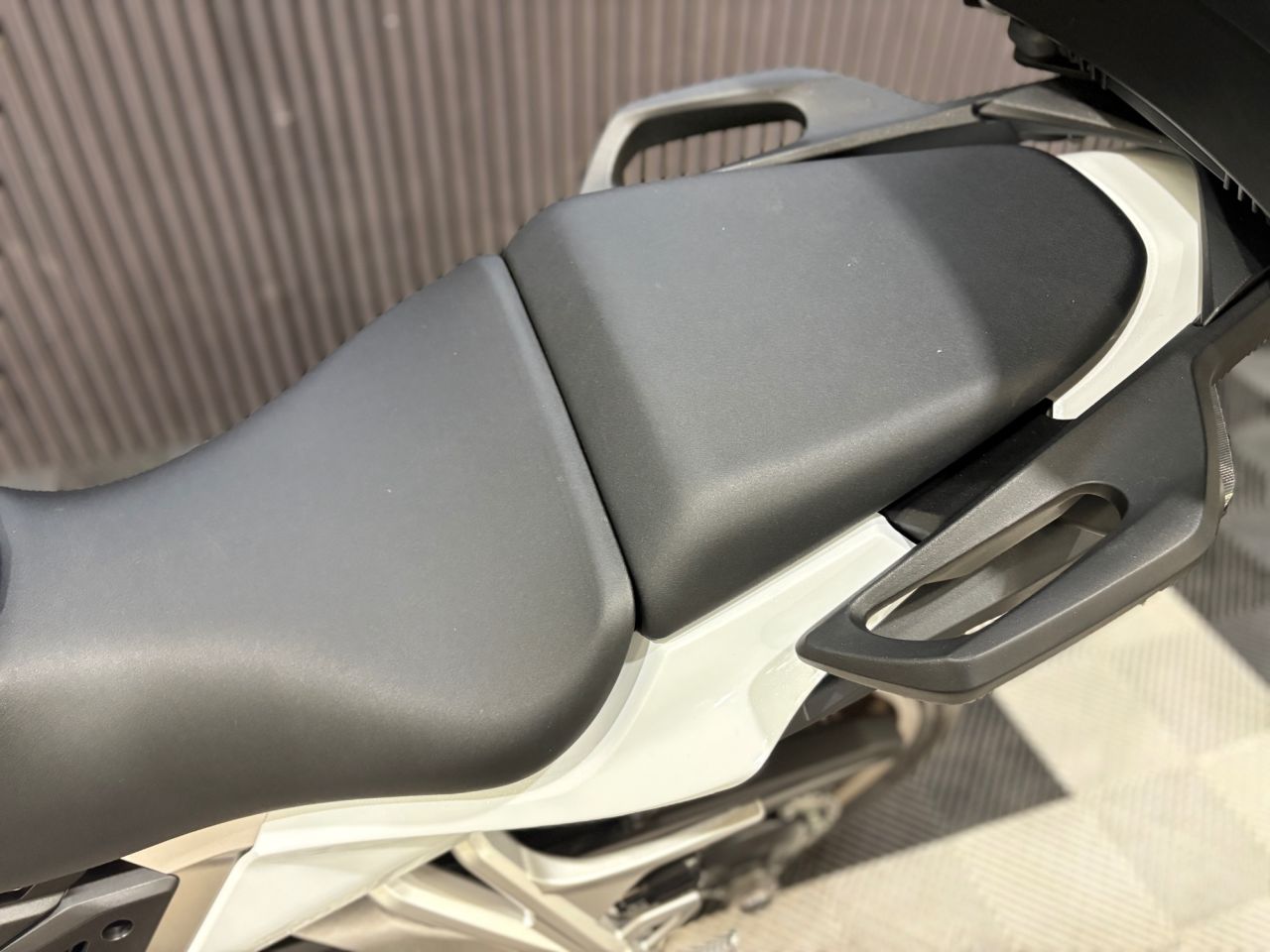 Used Honda VFR800F for sale - 78857943: Photo 26